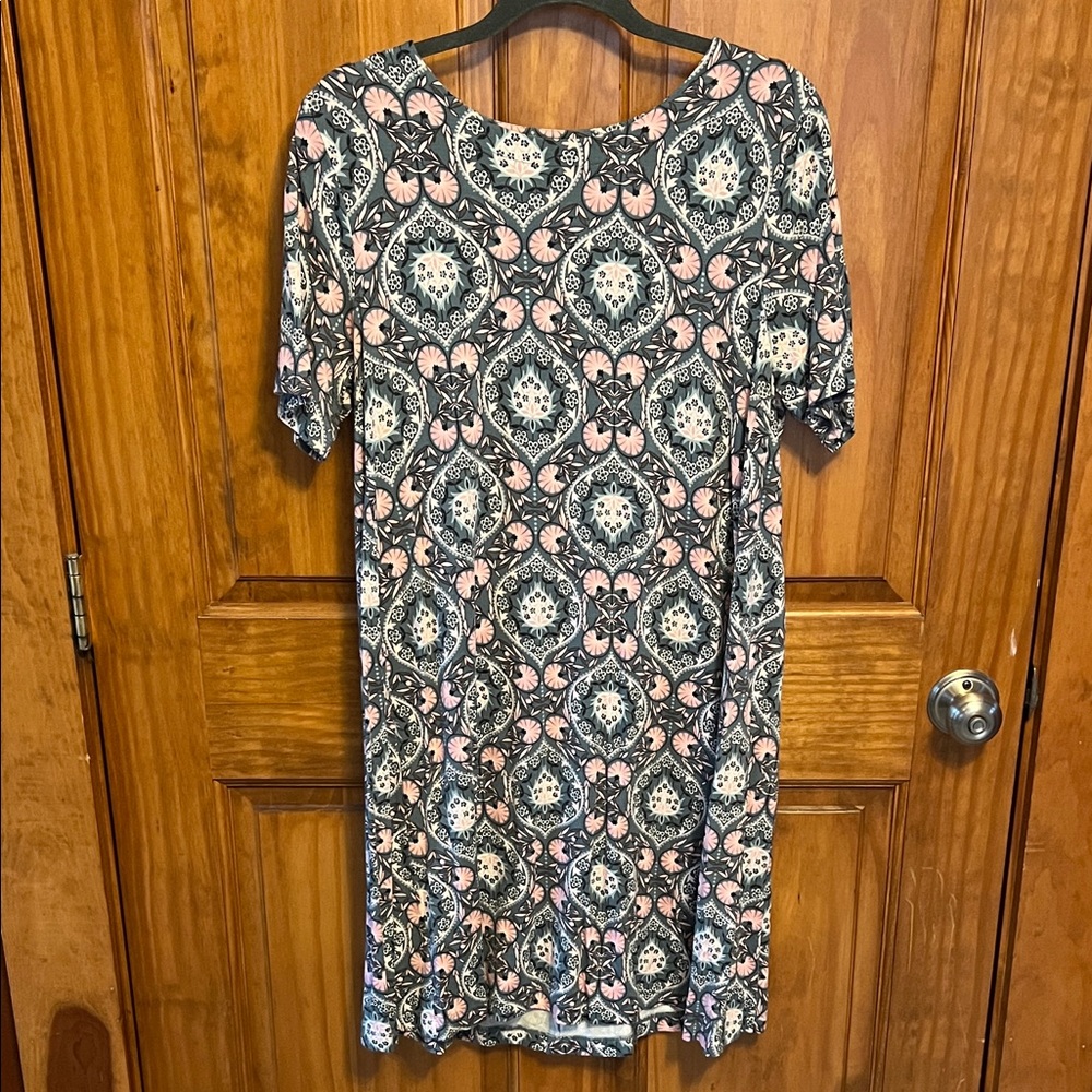 LOFT Short Sleeve Midi Dress in Pink and Gray Medallion Print